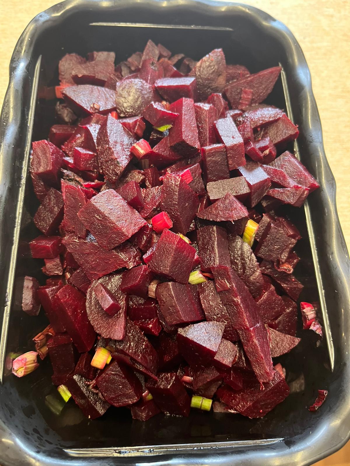 Beetroot with Sprng Onion & White Wine Vinegar 520ml tub